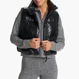 Vuori Women's Hudson Black Puffer Vest - Size M